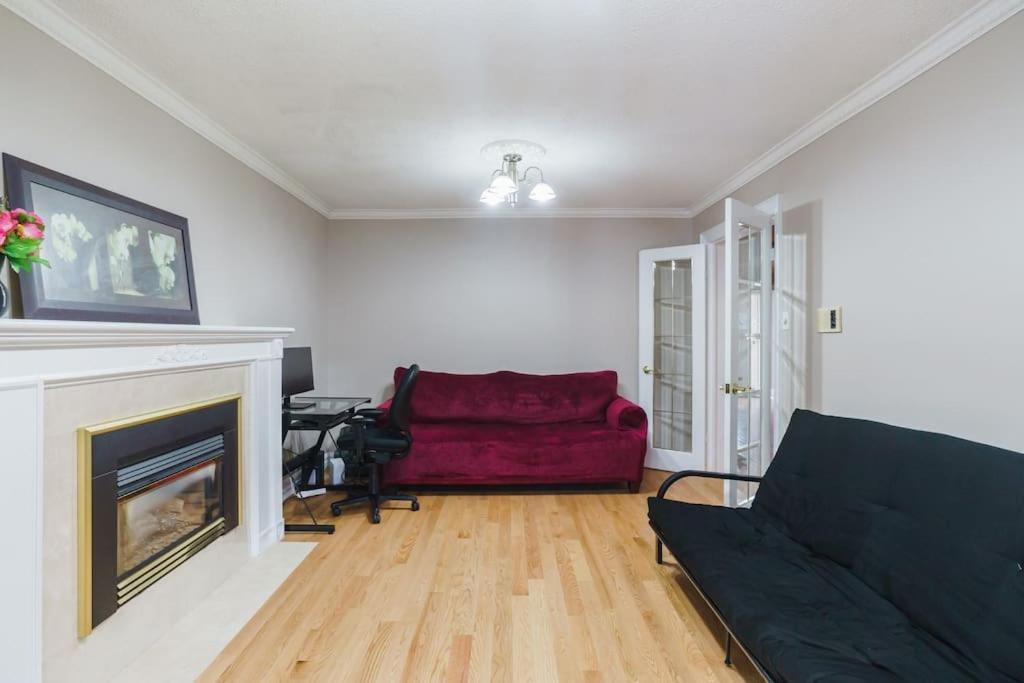 Beautiful Home 4 Bed, 3 Bath, Garage, Backyard! Mississauga Exterior photo